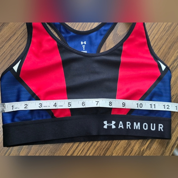 Under Armour Womans Shorts Bra - Picture 2 of 3